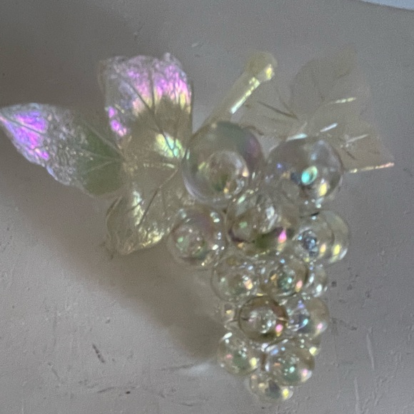 Strung Glass Iridescent Bunch of Grapes clear 1970’s Ornament - Picture 7 of 7